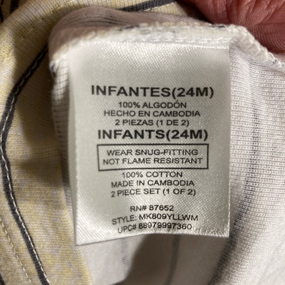 Mickey and Pluto pajamas - Picture 8 of 8